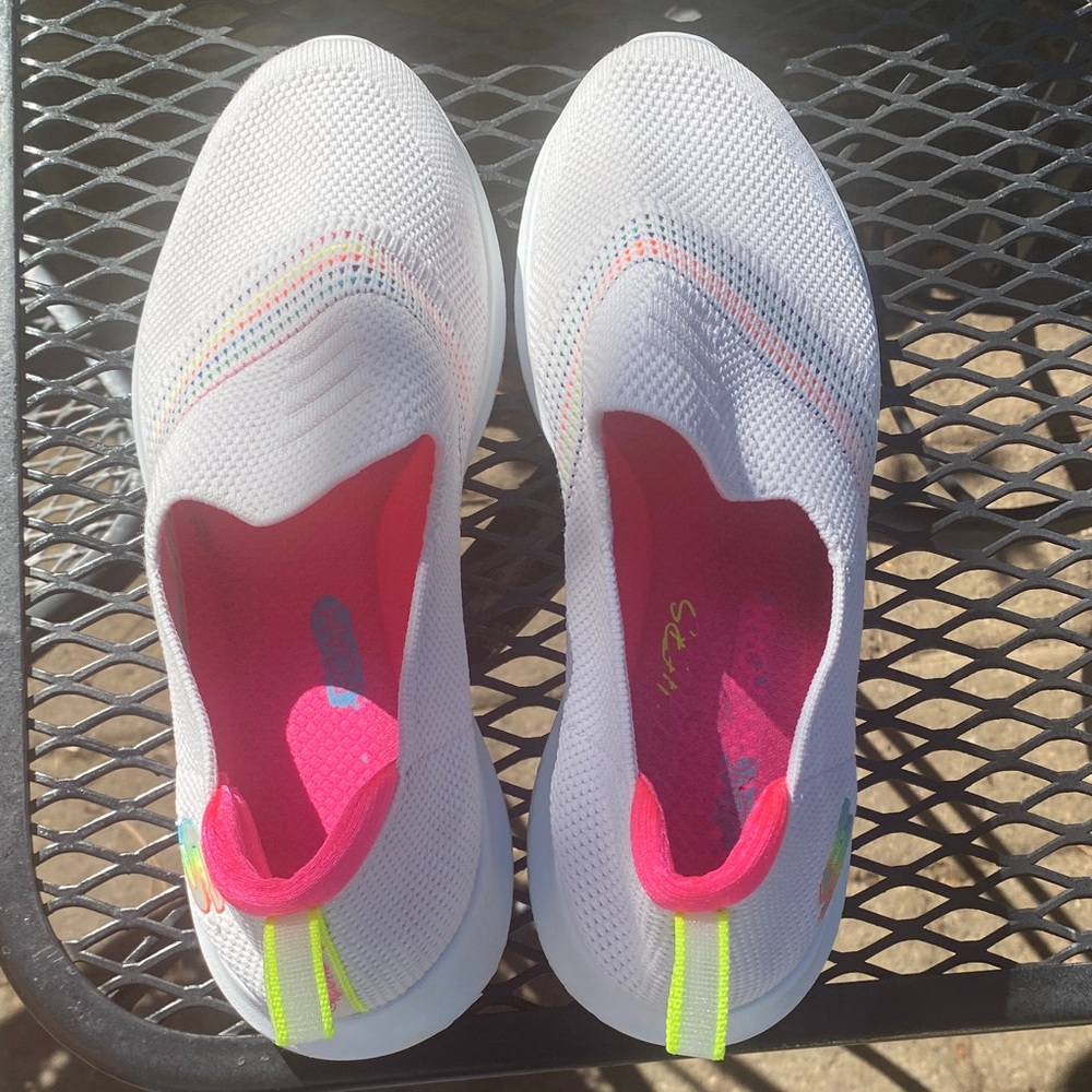 PreownedSketchers  Women's Sneakers 7.5 Excellent